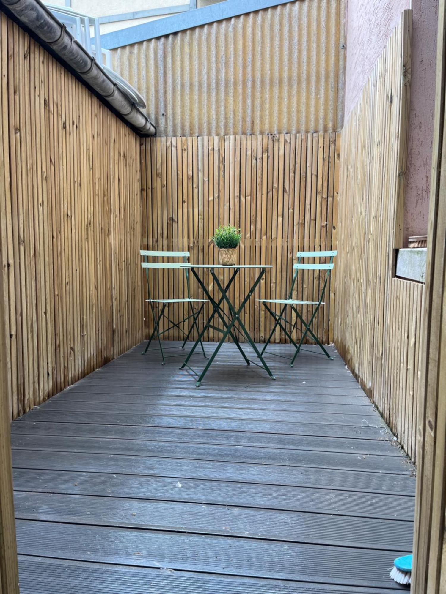 Ferienwohnung La Cour Secrete Deauville Exterior foto