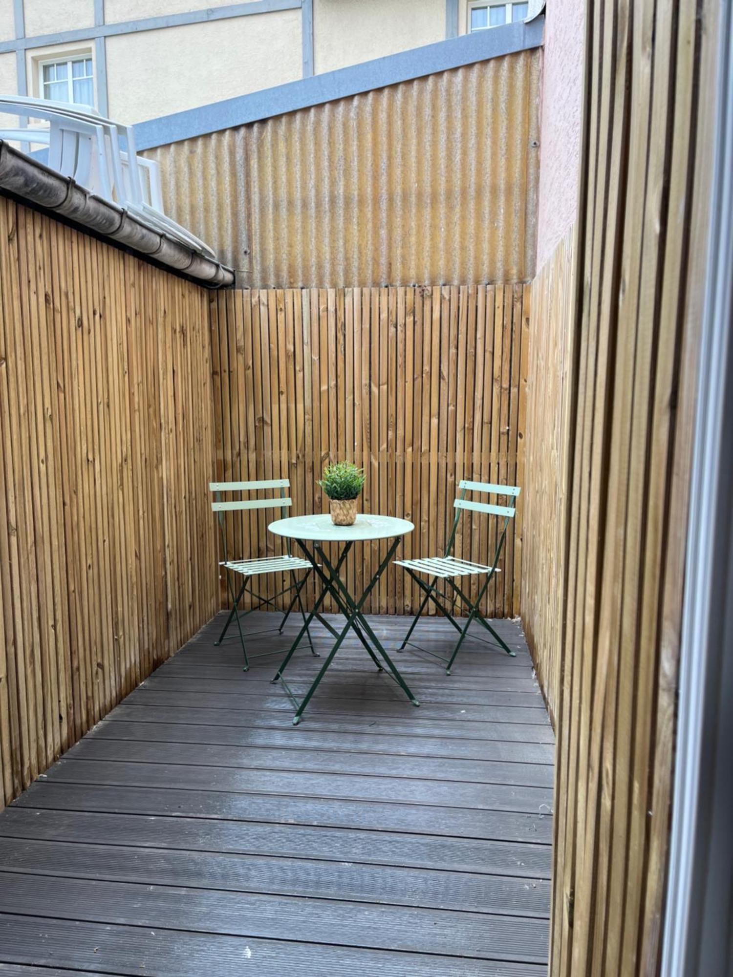 Ferienwohnung La Cour Secrete Deauville Exterior foto